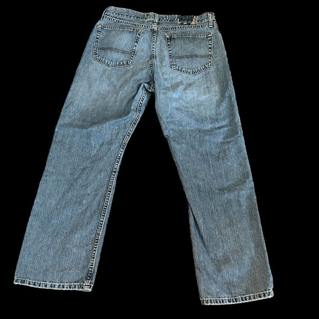 Wrangler Genuine Relaxed Boot Cut Medium Wash Blue Jeans Size 33" x 30" #J3-1524