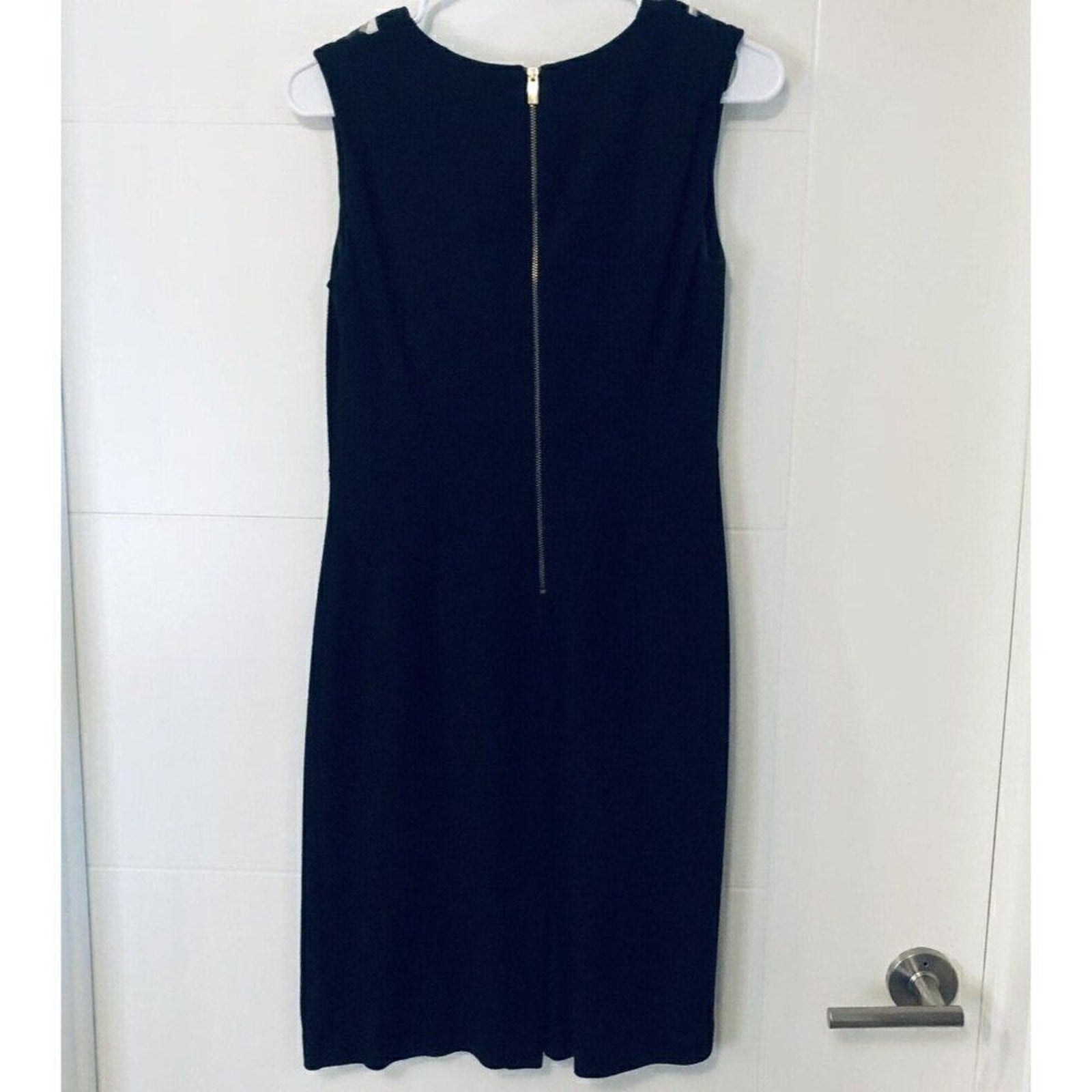 Chico’s Black & White Dress – Size 00 | Classic & Sleek Look