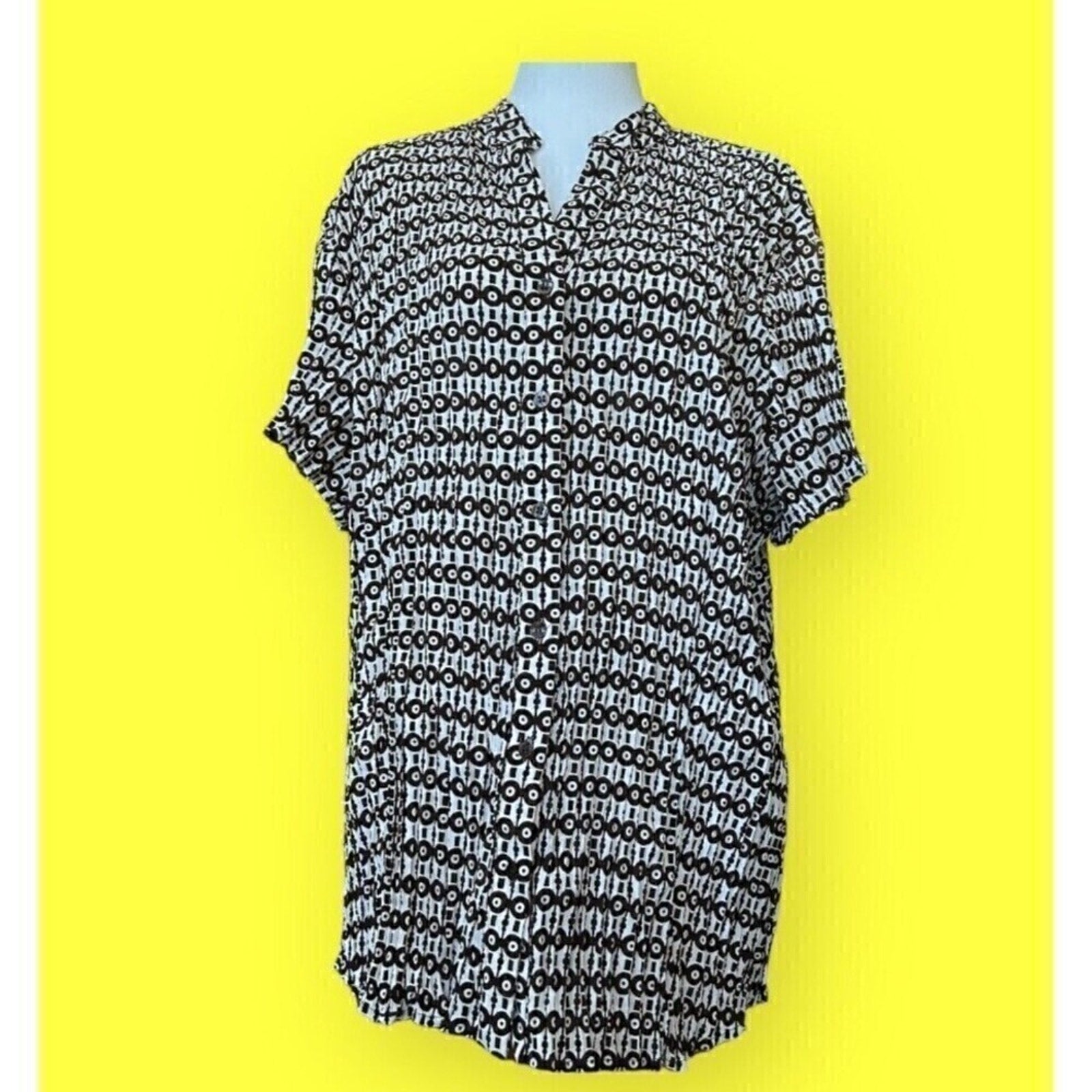 East 5th Avenue Women's Blouse SZ. 2X Choco/ White Short Sleeve Button Up #J1327