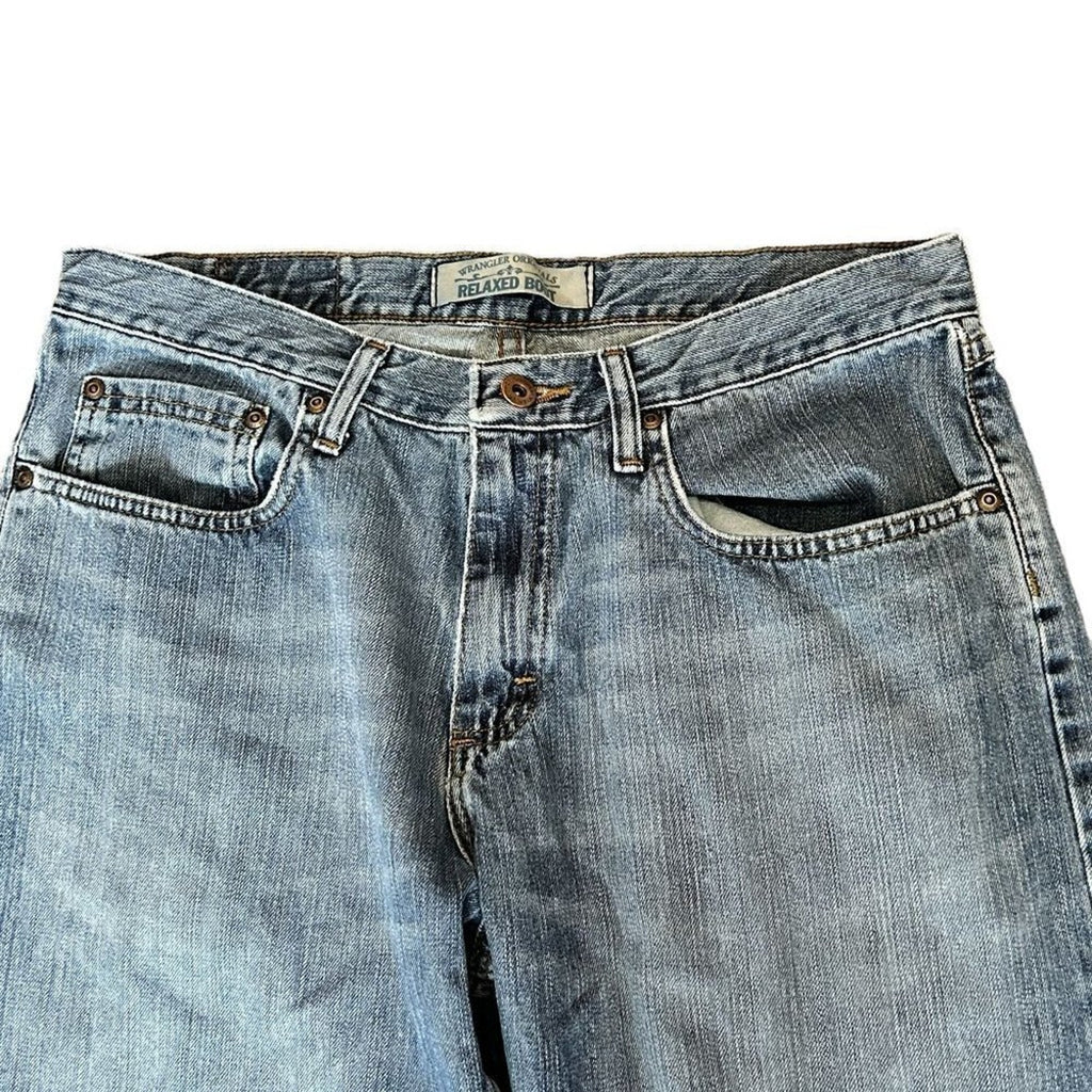 Wrangler Genuine Relaxed Boot Cut Medium Wash Blue Jeans Size 33" x 30" #J3-1524