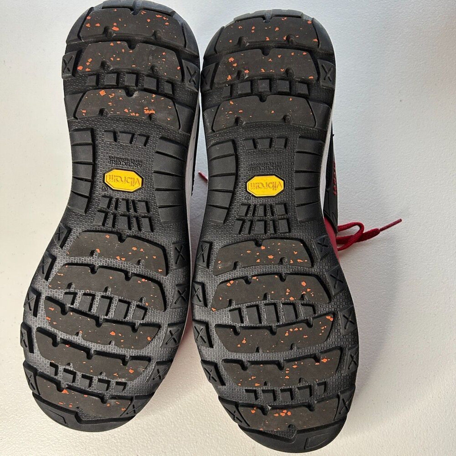 ProPet Visp Men’s Hiking Shoes — Red/Black, Size 11 (Wide) #S5