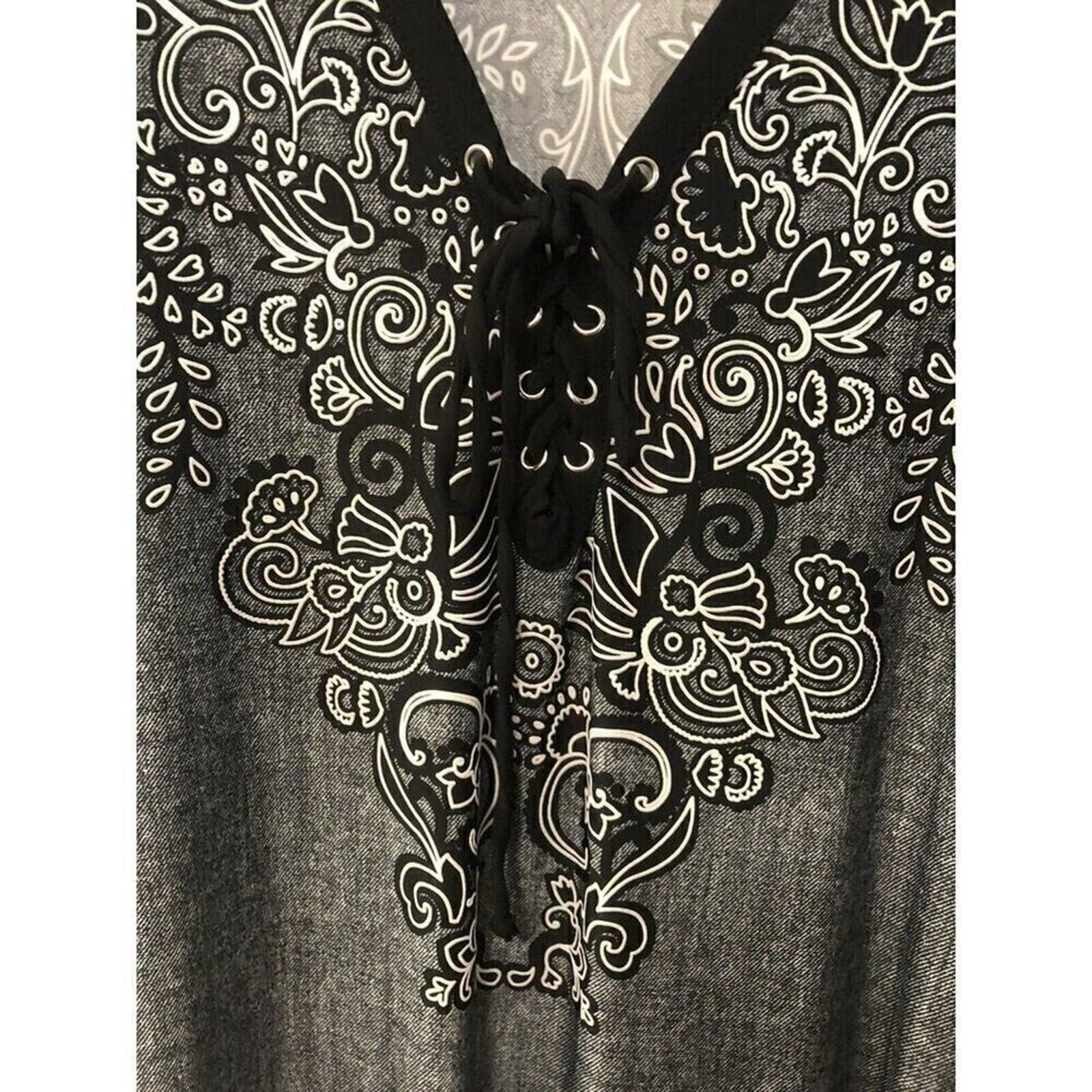 VENUS Gray Long Sleeve Top/Blouse Black Trim Draw String Front Closure Sz.(M)