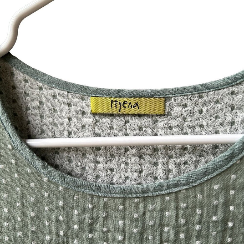 Hyena Women’s A-Line Dress Green Sleeveless Size Large (above the knee, 2 pockets)