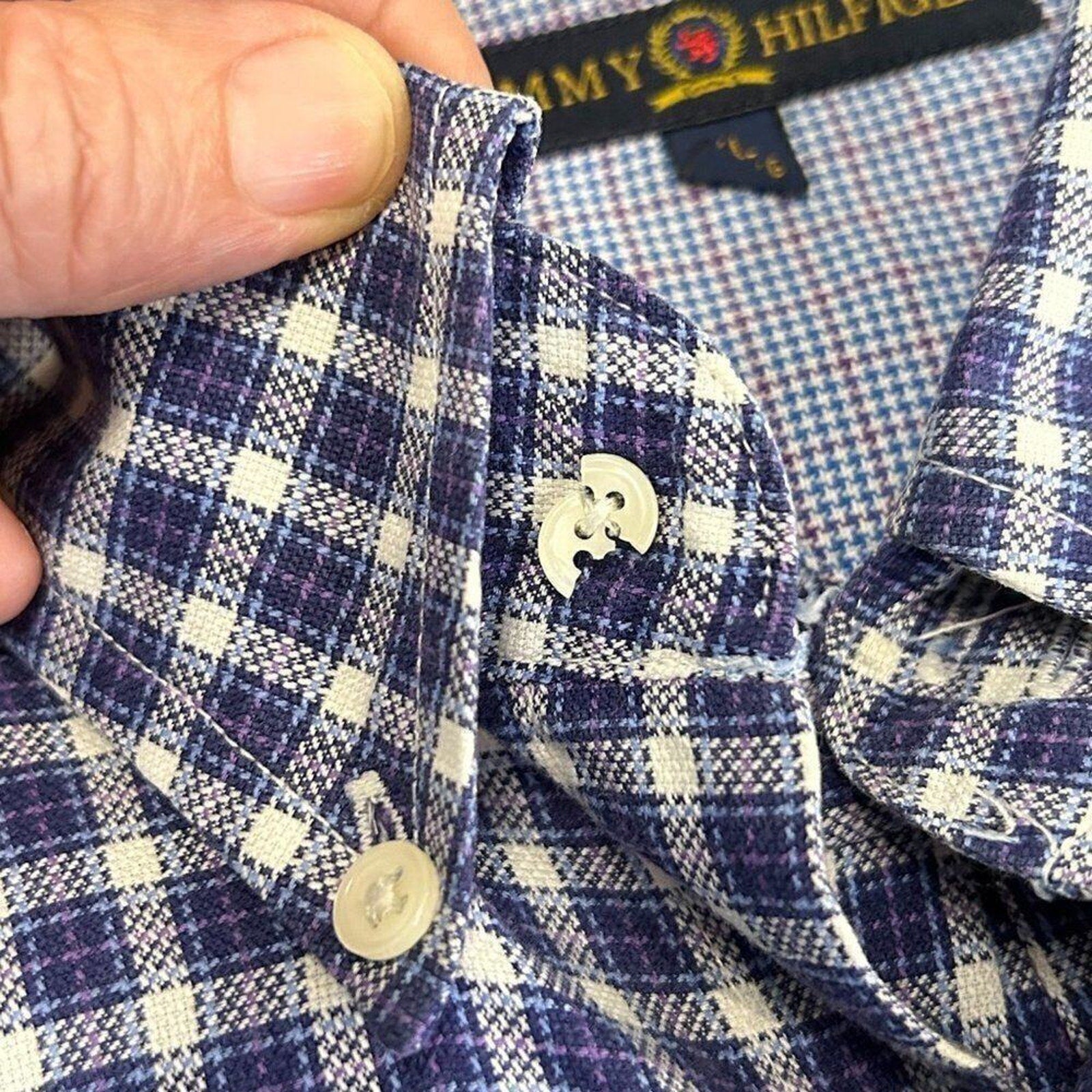 Tommy Hilfiger  Mens Shirt Size XL Blue White Button Up Long Sleeve Check #M1362