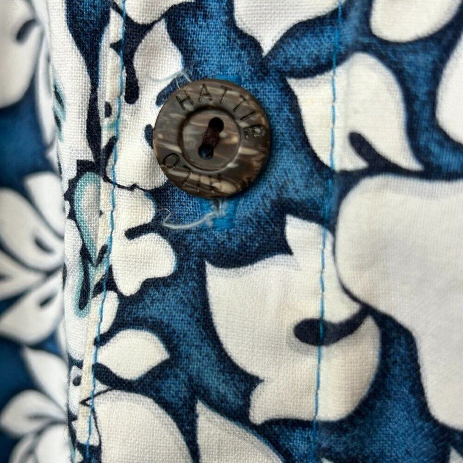 The Original Hawaiian Floral Button Down Vintage Shirt in Men's 3XL, #F1215