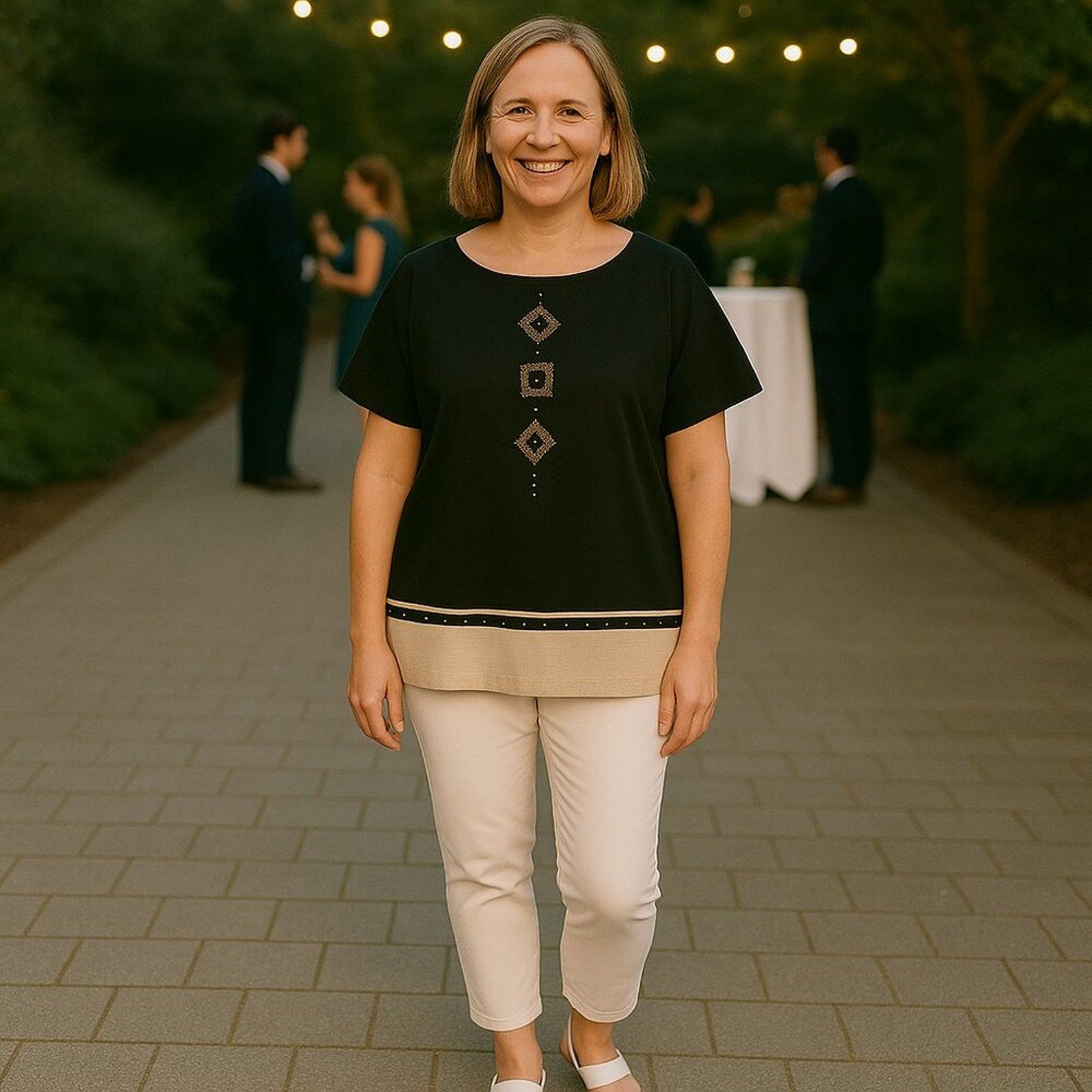 Virgo Women's Tunic Top Size 10, Black / Cream Gold Studs Rayon / Poly Blend #BH