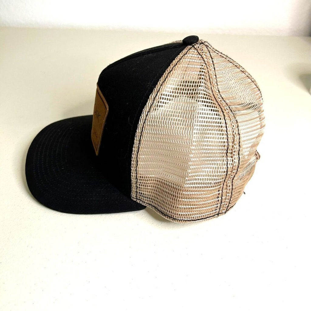 Silver Oak Napa Valley Hat With Leather Logo Panel on Front, Snapback NWOT