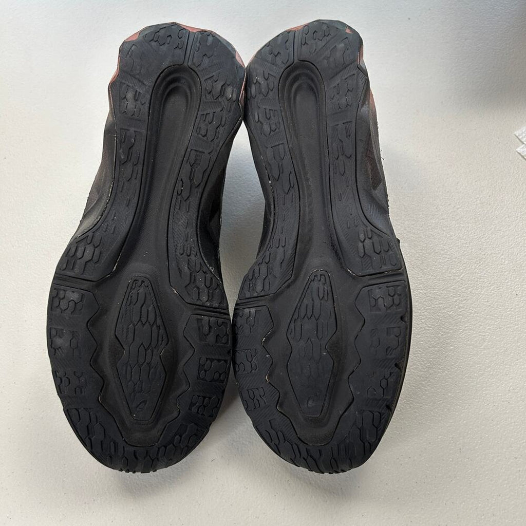 ASICS Women’s Novablast Black Rose Gold Running Shoes — Size 9.5 (US)