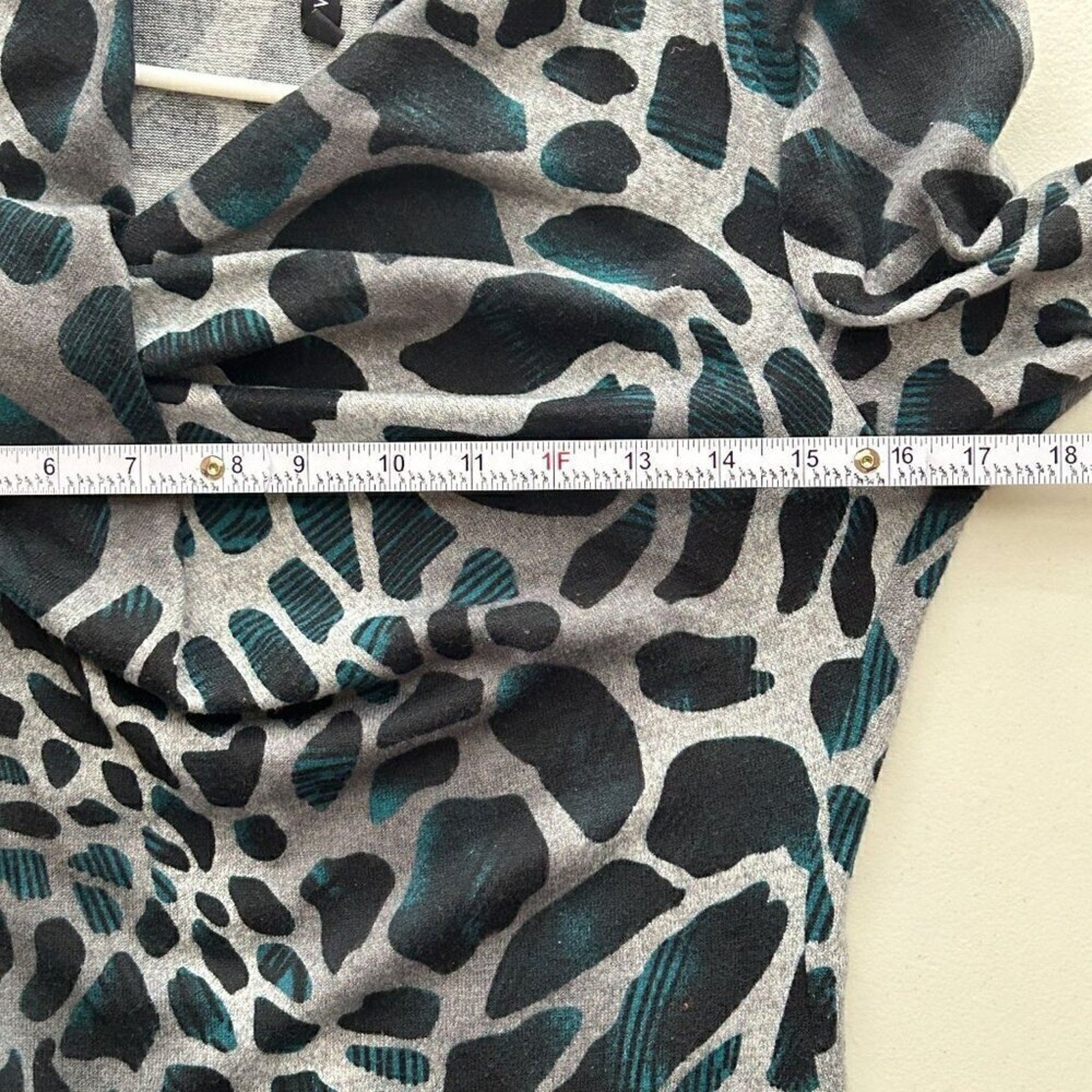 118 by Walter Baker Women’s Dress – Size Medium, Black & Grey Animal Print, Soft Flowing Fabric