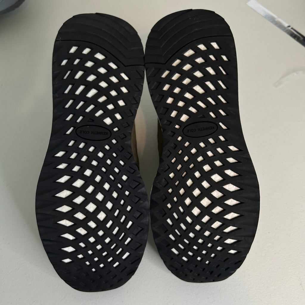 Kenneth Cole Women’s Hiking Boots Awareness Series — Size 9.5